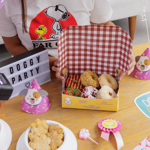 combo cumpleaños perro caja dognuts x 6 unidades + decoración de fiesta